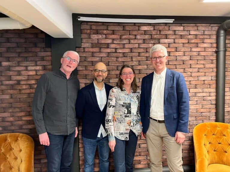 Bildet av noen av de ansatte og styreleder i Glø